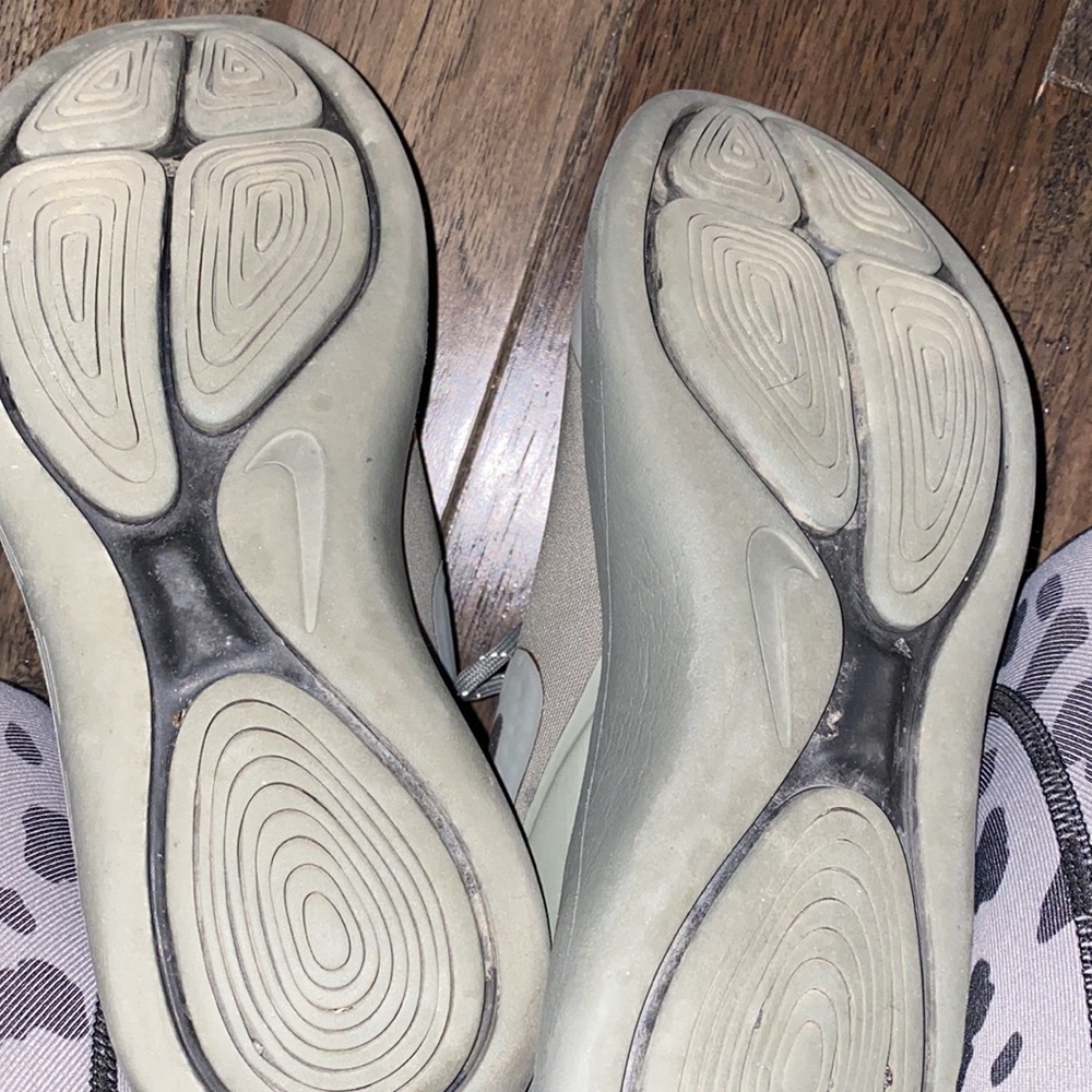 Nike Sneakers - Picture 5 of 5